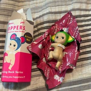 Sonny Angel hipper Looking Back - Koala